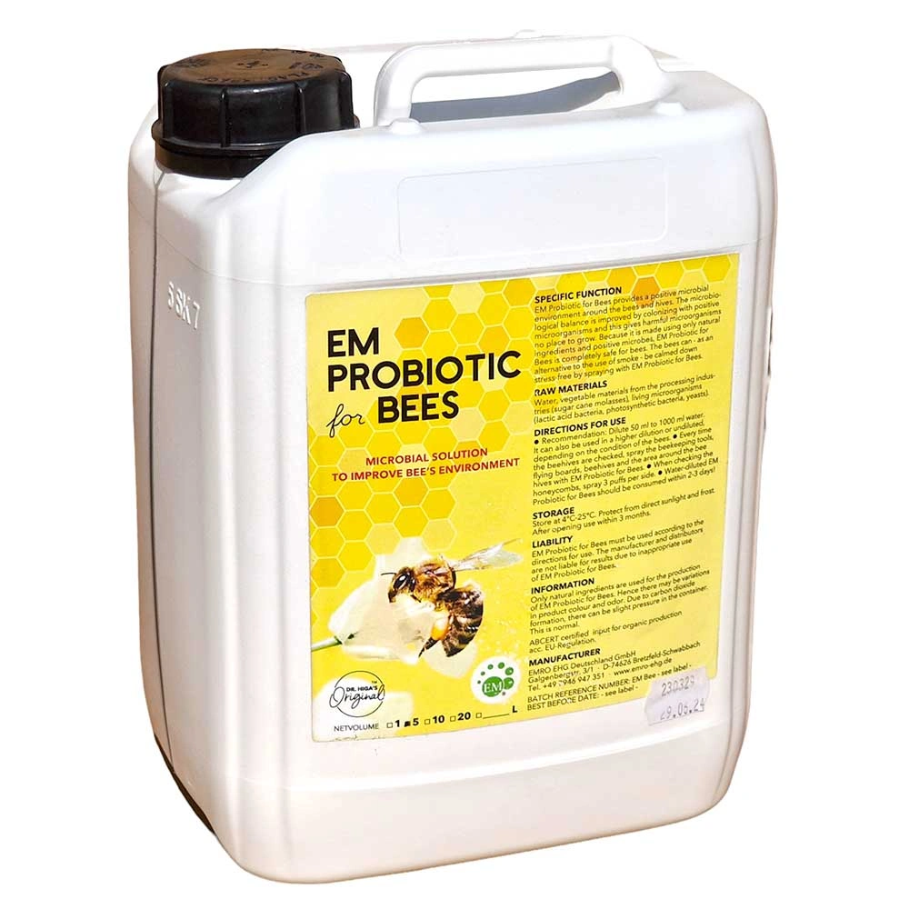 Recipient EM Probiotic pentru Albine cu etichetă galbenă și imagine cu albină, soluție microbiologică pentru susținerea sănătății stupilor și a familiilor de albine.